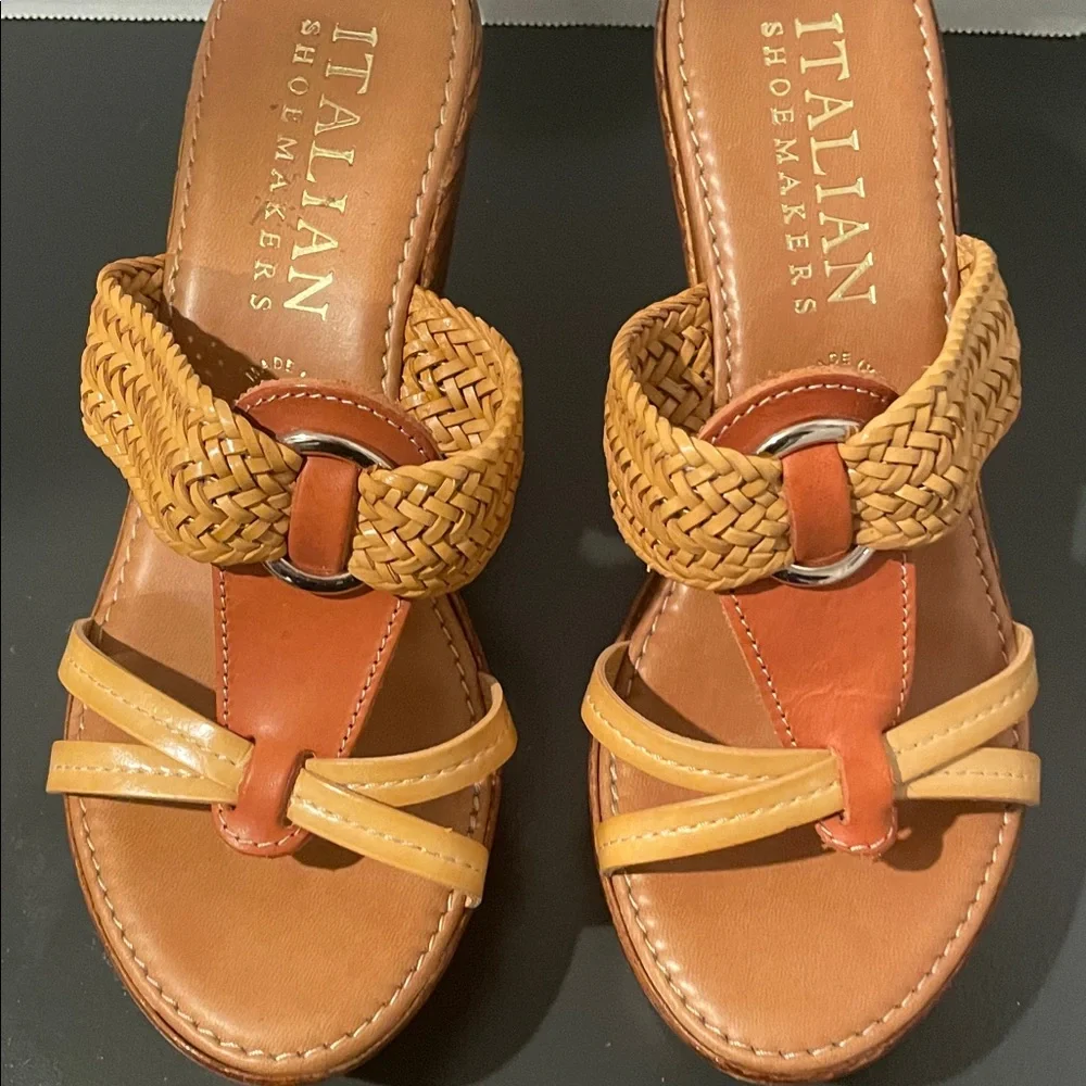 Italian Shoemakers Natural and Tan Wedge Sandals. Size 6 1/2 - Picture 8 of 9
